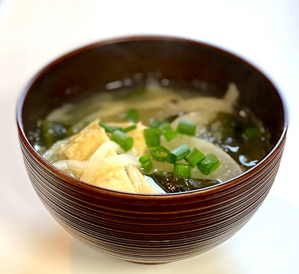 Snapdishの料理写真:大根と切り干し大根の食べ比べ味噌汁|かっちゃん杉さん