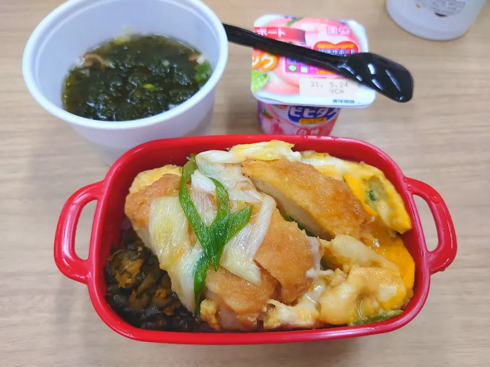 ★今日のお弁当★
❇️カツどーーん🐷
❇️アオサの味噌汁|☆Chieco☆さん