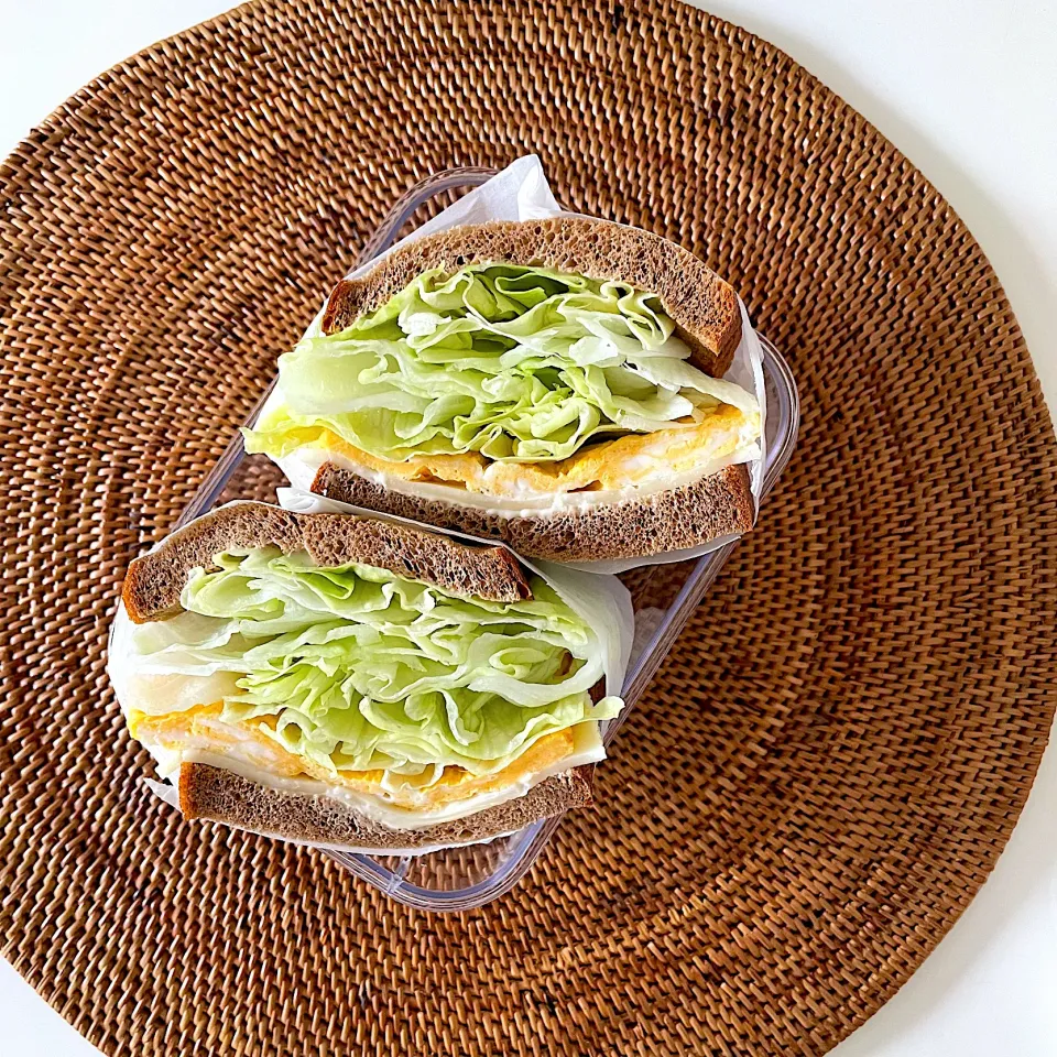 ブラン食パンでチーズレタス卵サンドイッチ|しーさん