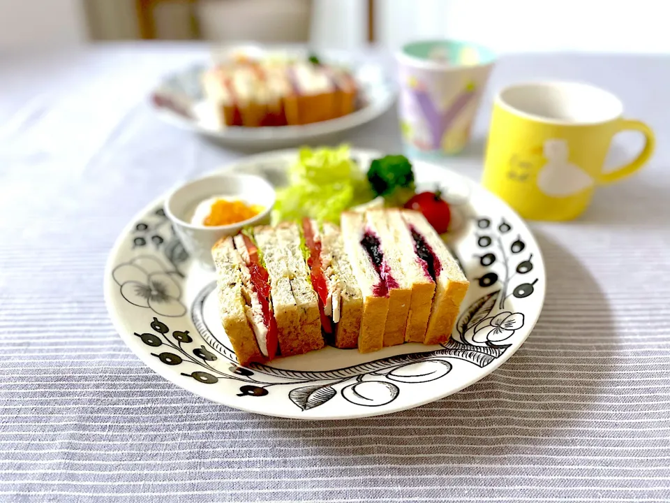 サンドイッチな朝ごパン🥪|ゆかりさん