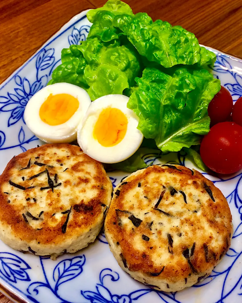 Snapdishの料理写真:豆腐とひじきの梅ハンバーグ|@y@さん