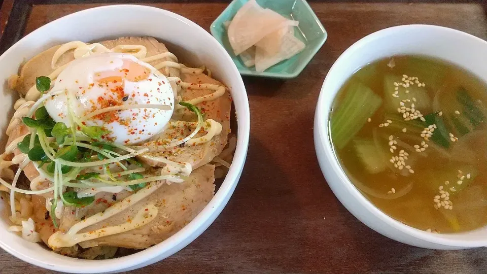 Snapdishの料理写真:鶏ハム丼|まにょさん