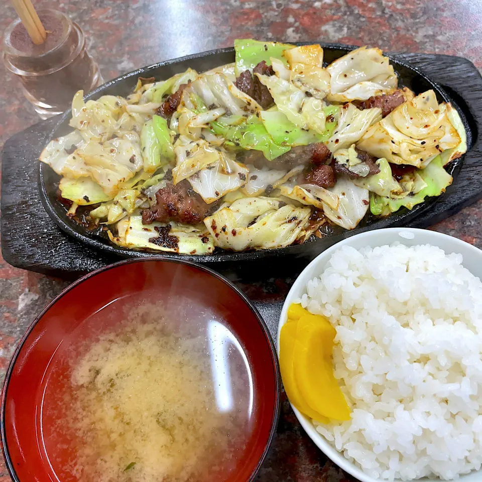 鉄板焼肉ランチ|T. Wonderさん