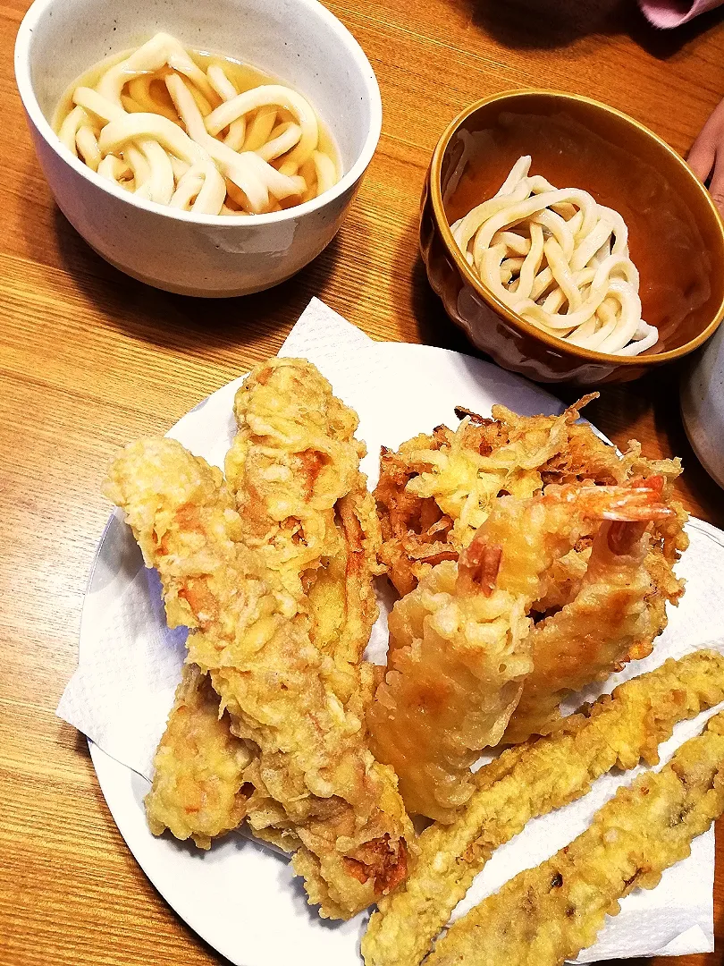 Snapdishの料理写真:手打ちうどん！
みんなで足踏みしました。|pigmegさん