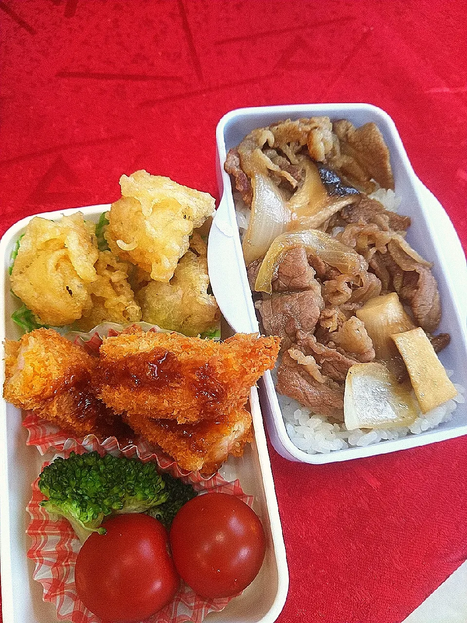 Snapdishの料理写真:娘の『穴子天、海老フライ、牛丼』運動会仕様豪華弁当|pranzoさん