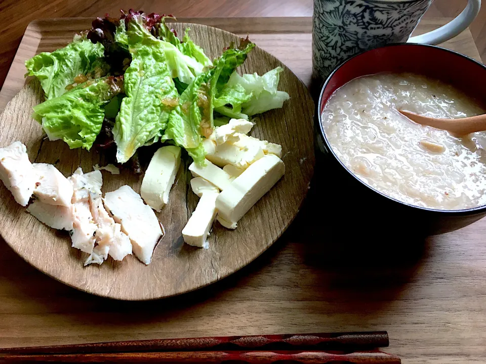 とろろなめ茸で朝ごはん🙆‍♀️|にゃふてんさん