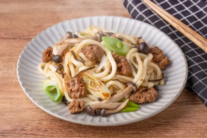 大豆のお肉の和風焼きうどん|マルコメ キッチンさん