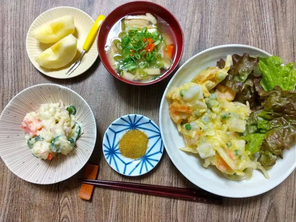 餅とうすいえんどうと新玉ねぎと小海老のかき揚げ|真希さん