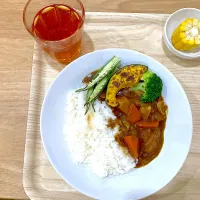 Snapdishの料理写真:野菜たっぷりカレー|mikomikoさん