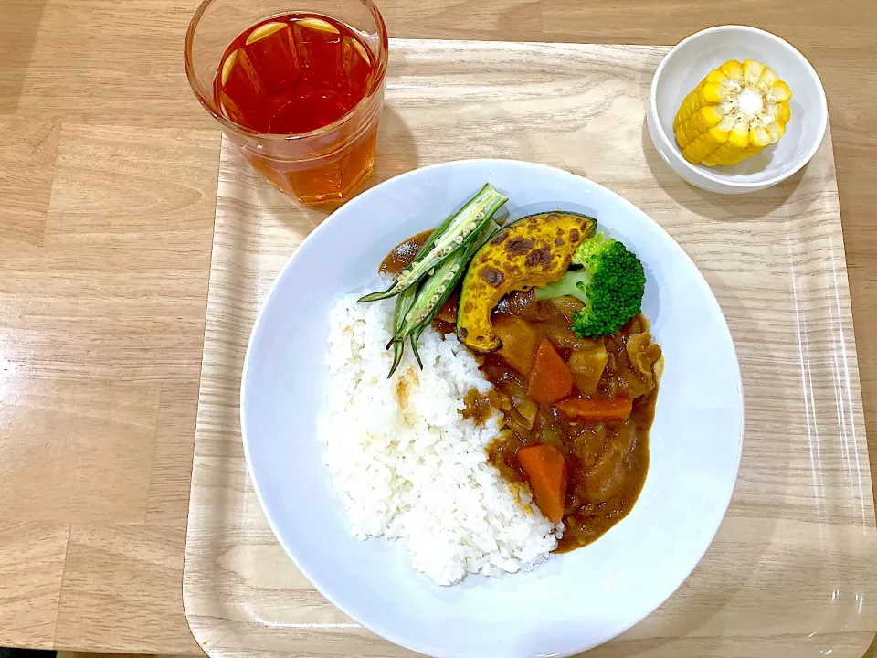 Snapdishの料理写真:野菜たっぷりカレー|mikomikoさん