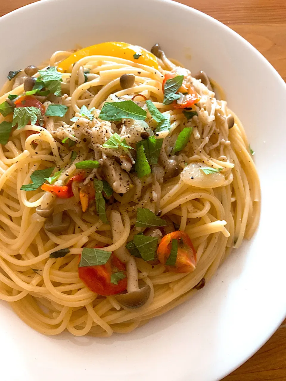 思いつきパスタ🍝キノコと大葉のパスタ作ったよ🍄|NOMU'S キッチン🍳さん