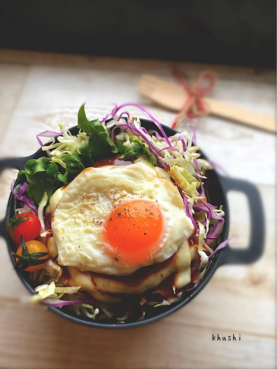 とっ散らかったロコモコ丼🌴の小僧弁当🍱|KOZUEさん