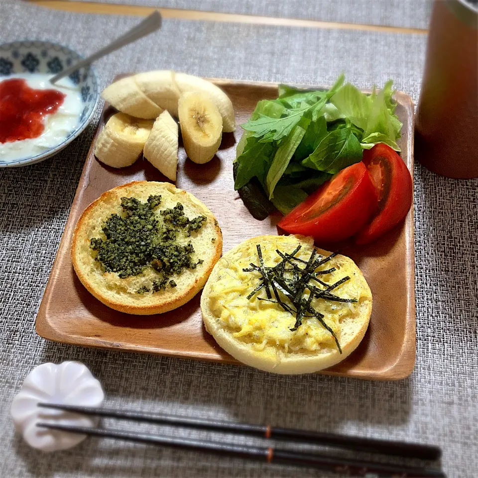 イングリッシュマフィンで朝食|ツインうさぎさん