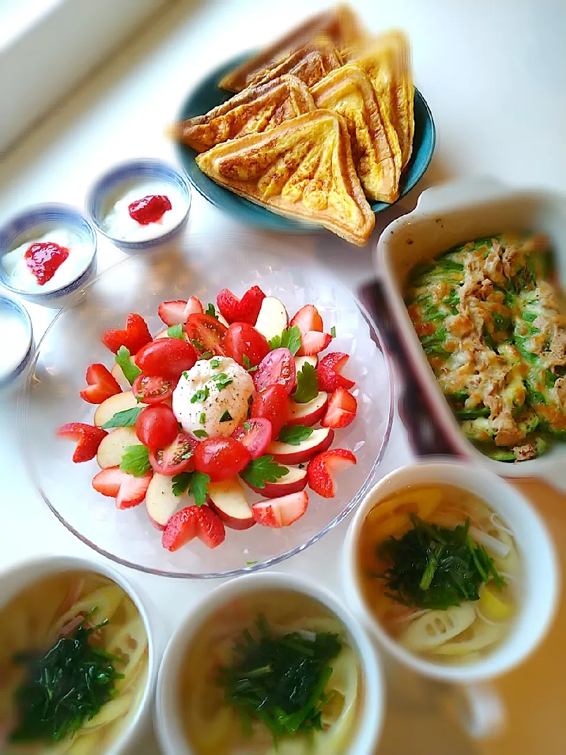 朝ごはん☔！|まめころさん