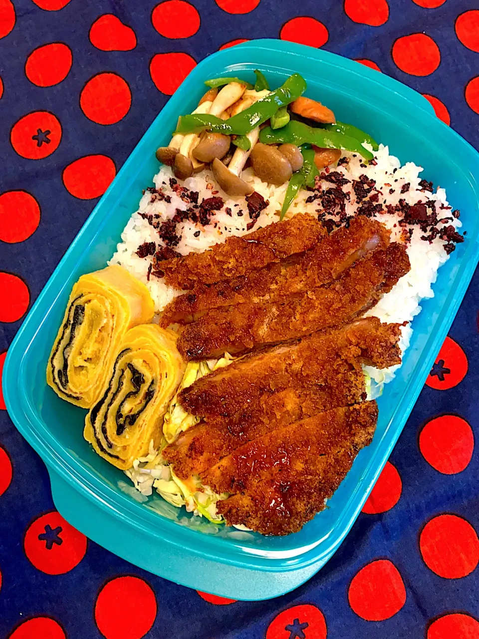 Snapdishの料理写真:2021.5.21高校⚽️男子豚カツ弁当～🍱😋|mari-pさん