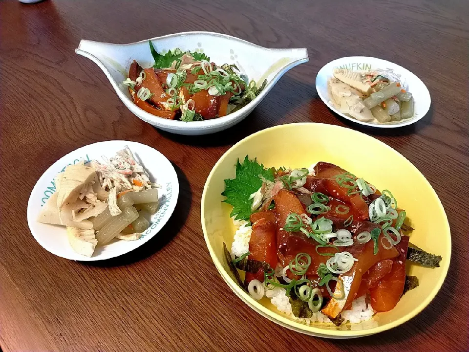 昼ごはん　🐟ハマチの韓国風漬け丼🍚|みやこさん