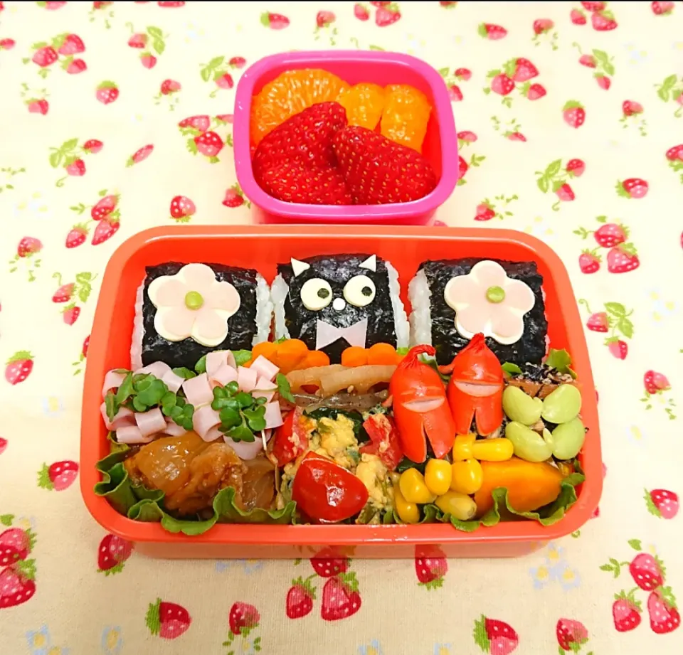 俵おにぎり弁当❤️|みちゅあしさん