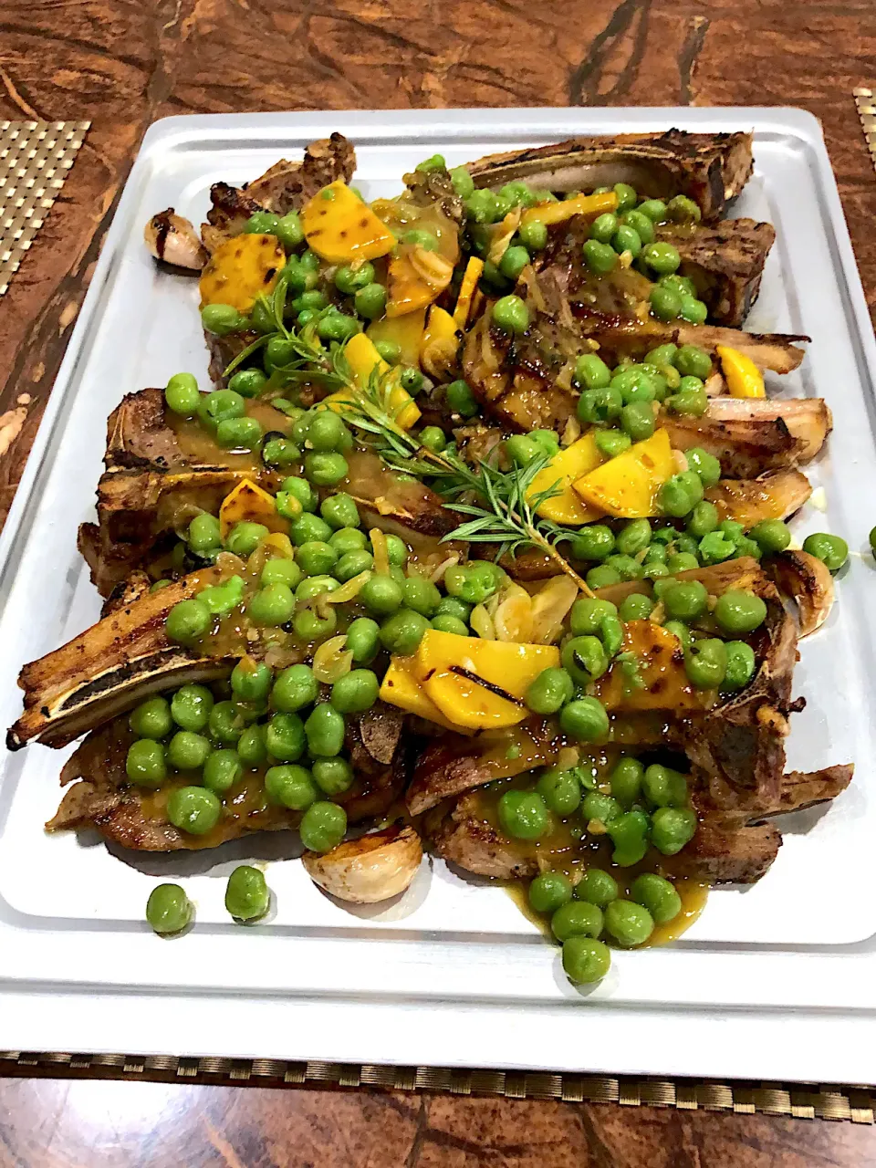 Lamb Chops with rosemary|Amy Aliyyaさん