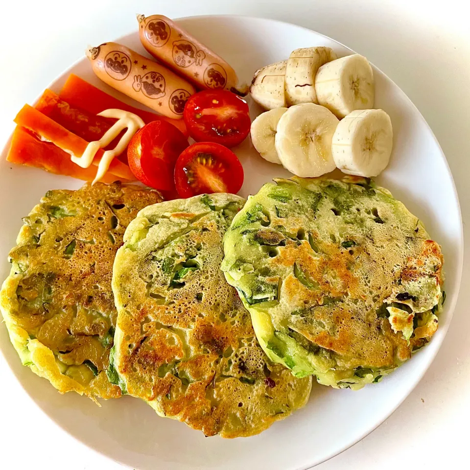 子供の朝食に大豆粉お野菜パンケーキ♪|綾奈さん