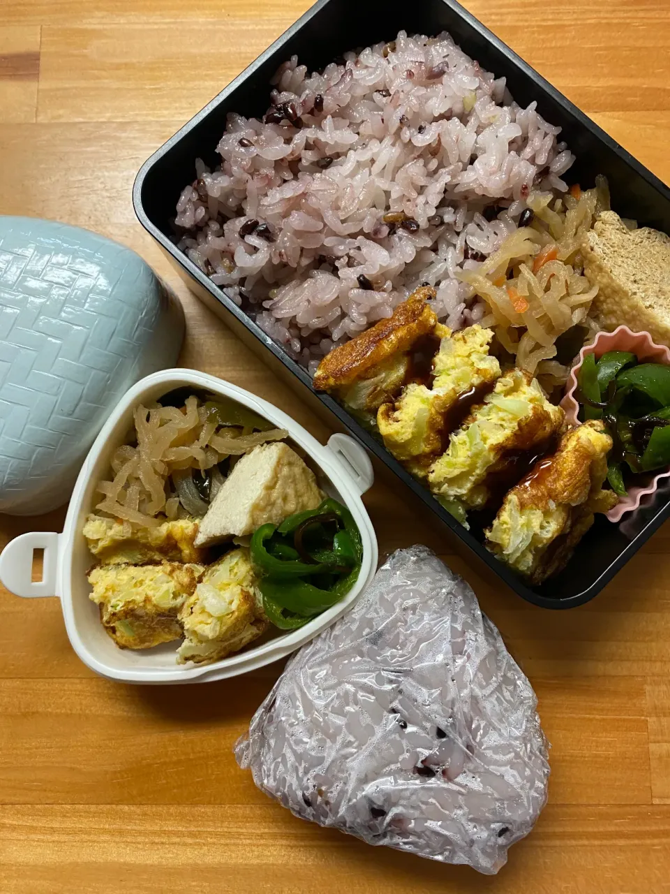 Snapdishの料理写真:キャベツ入り卵焼き弁当|aru_sakazakさん