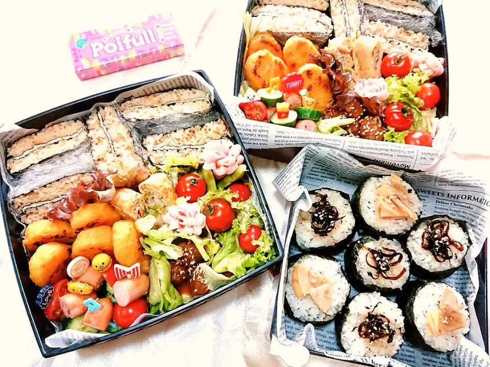 Snapdishの料理写真:家族でお出かけ弁当🍙|やおちんさん