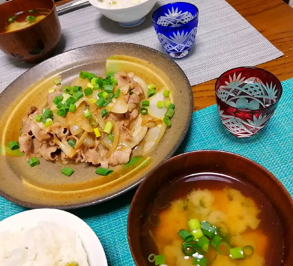 ◇しょうが焼き
◇ラディッシュの葉の味噌汁|ぶるー子さん