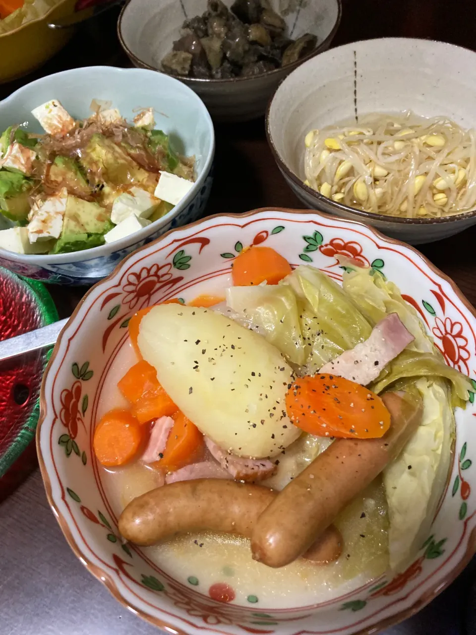 5月22日晩ご飯。ポトフ、アボカドクリチー。|あやさん