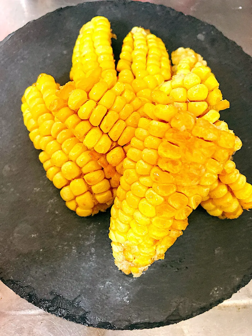 Snapdishの料理写真:とうもろこし唐揚げ🌽|しろこ🐾໊さん