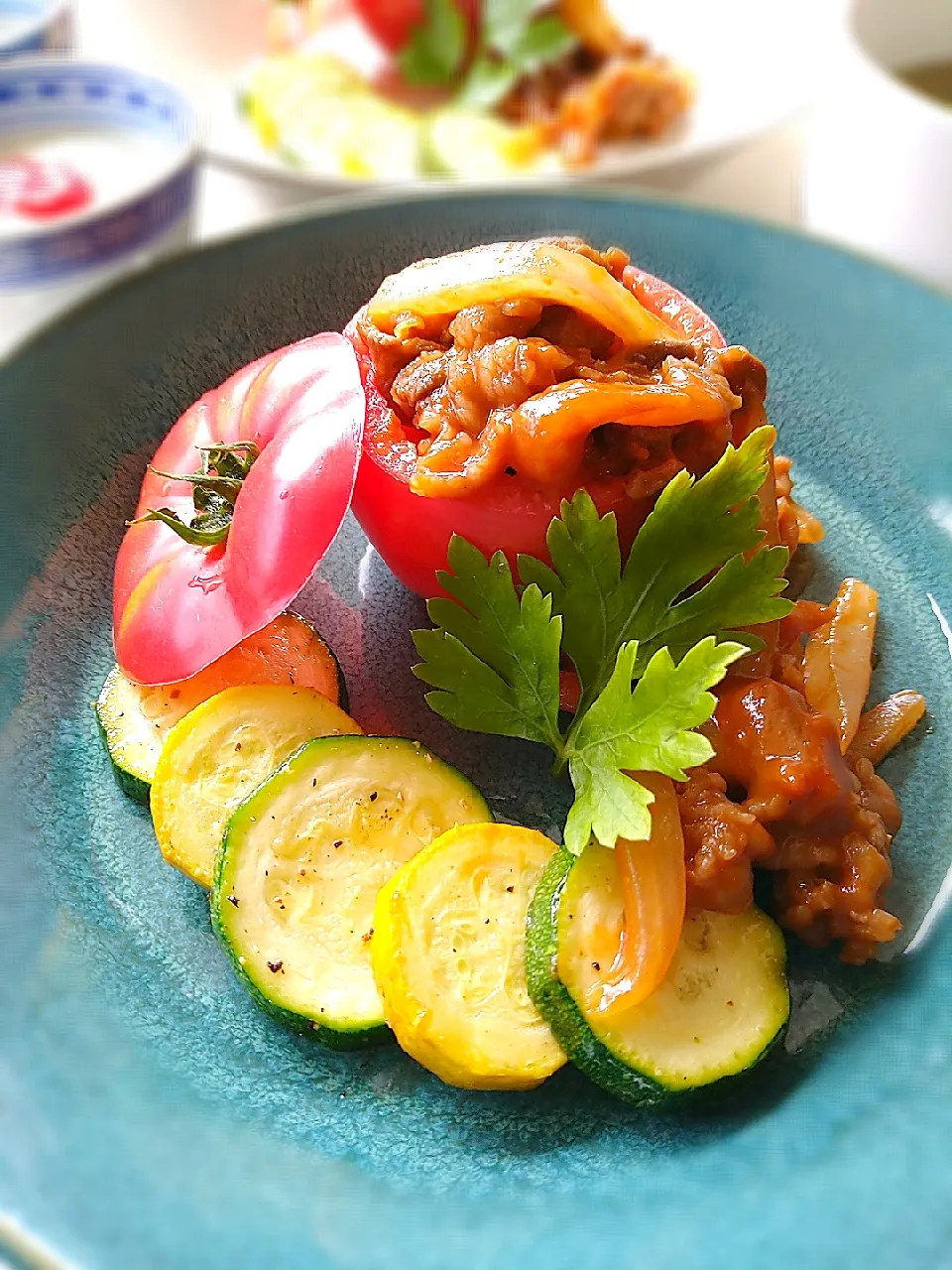 まるごとトマトの溢れビーフ|まめころさん