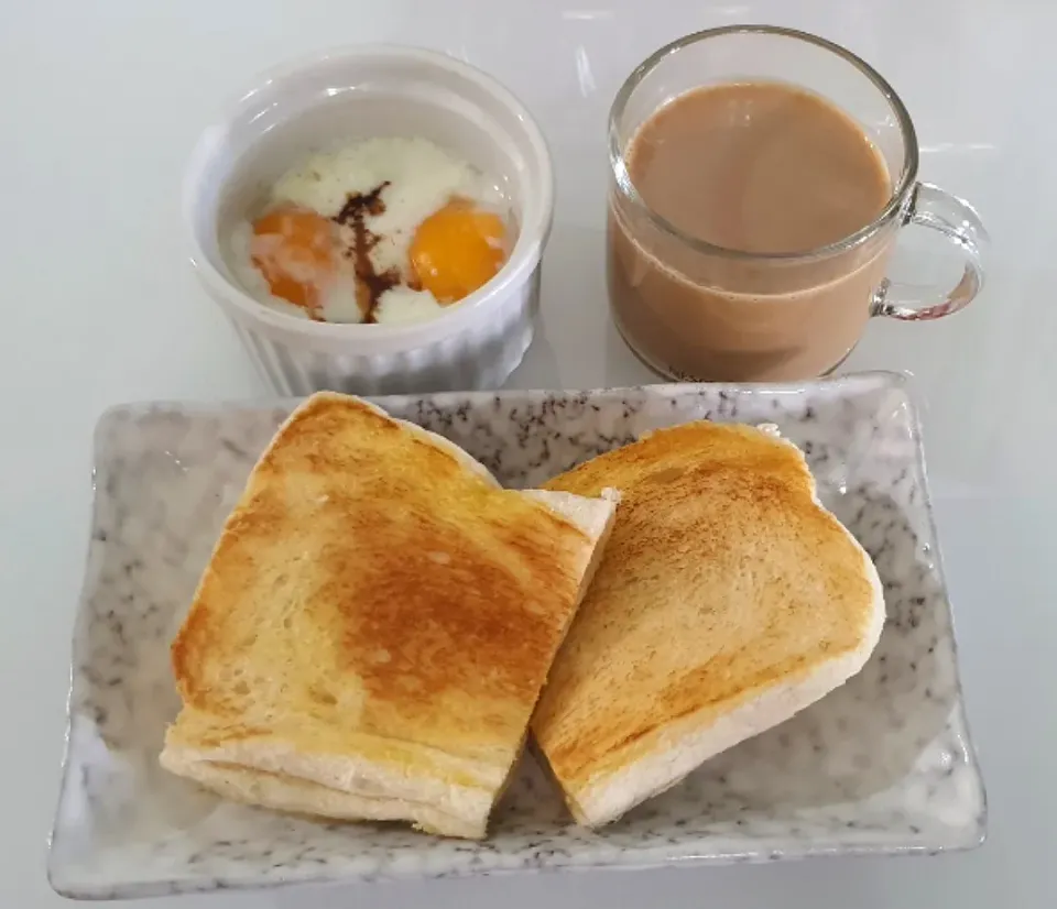 Snapdishの料理写真:Butter Toasts Eggs Coffee 💁‍♀️😋😍🤗💕
Good Morning Stay Home Breakfast 🌸🌸🌸|🌷lynnlicious🌷さん