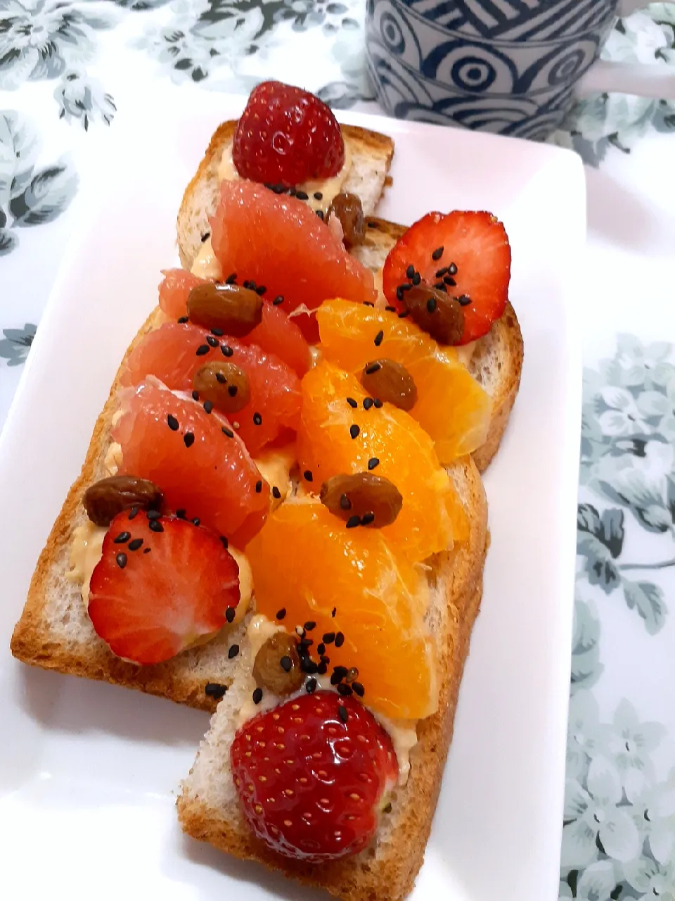 🔷🍞全粒粉食パンと自家製カスタード🐣deフルーツサンド🍓🍊🔷|@きなこさん