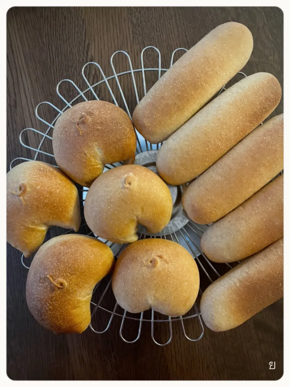 Snapdishの料理写真:全粒粉パン🥖🍑|yucca@さん