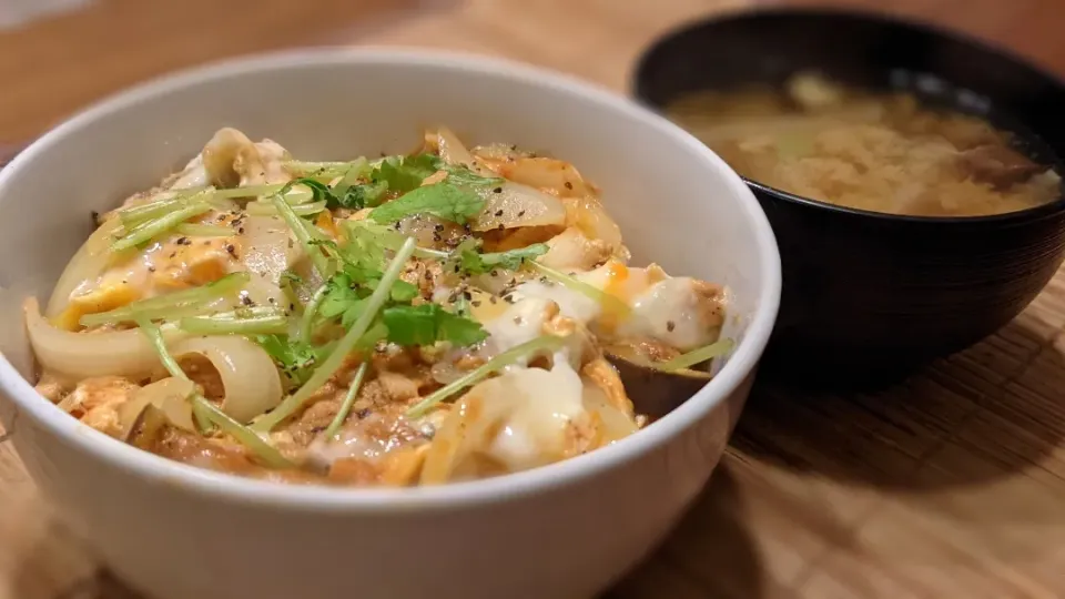 親子丼〜
の晩ごはん✨|kaz(*･ω･)さん