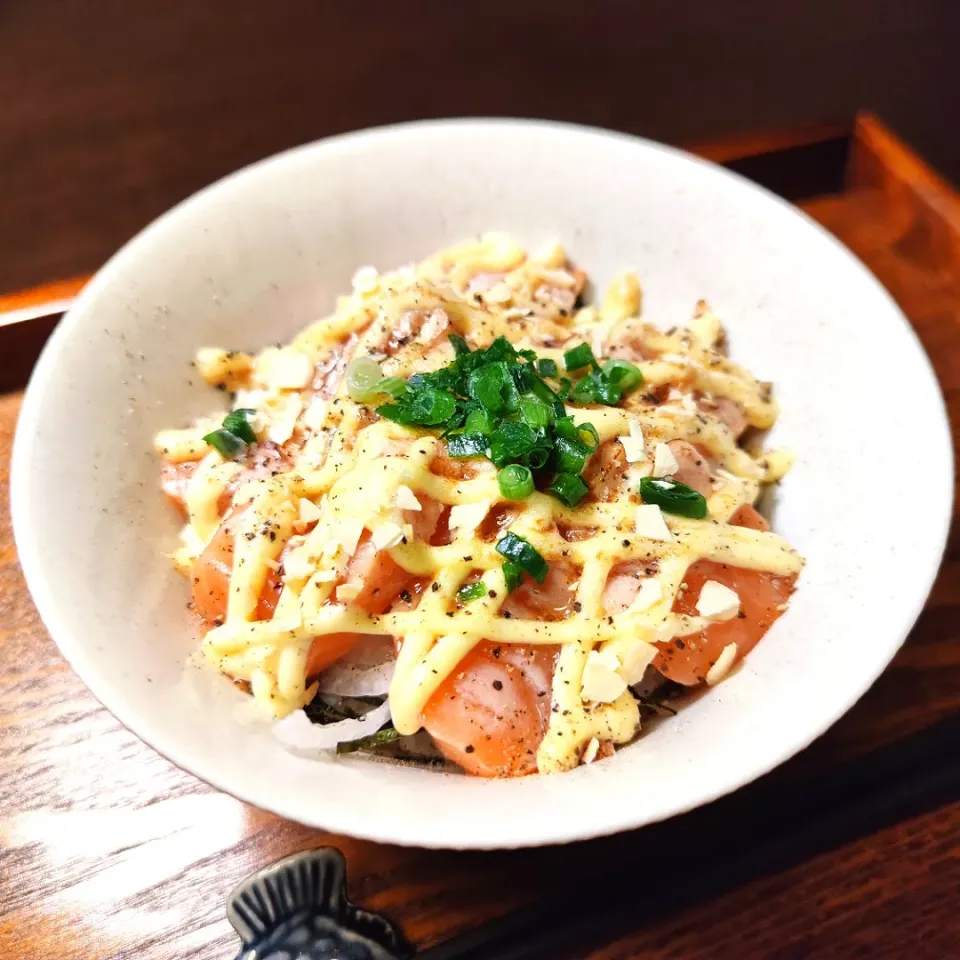 炙りサーモンマヨ丼|マーガリンさん