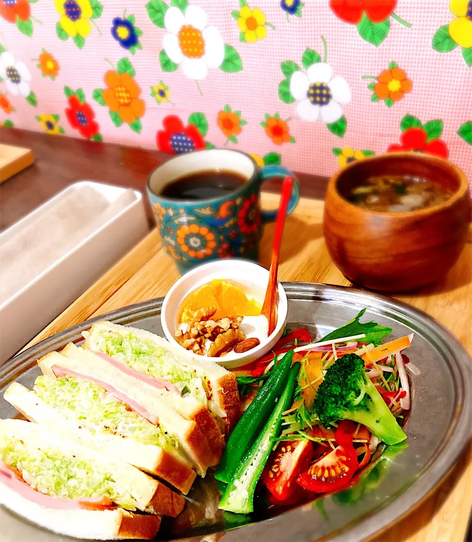 🍀今日の朝ごはん🍀　サンドイッチプレート|ちゃんノンさん