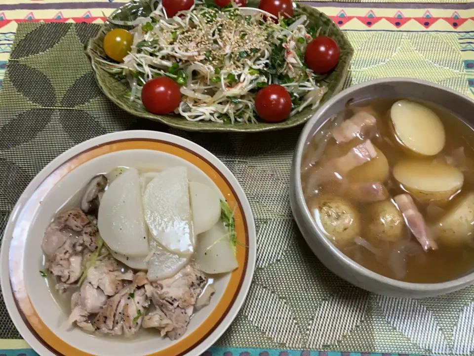 鶏肉と大根のスープ煮、もやしとカニカマの中華サラダ、じゃがベーコン(残りもの)|peanutsさん