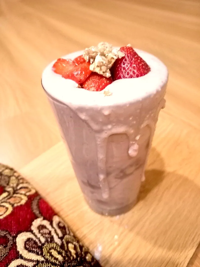 strawberry and oats shake|aleezaさん