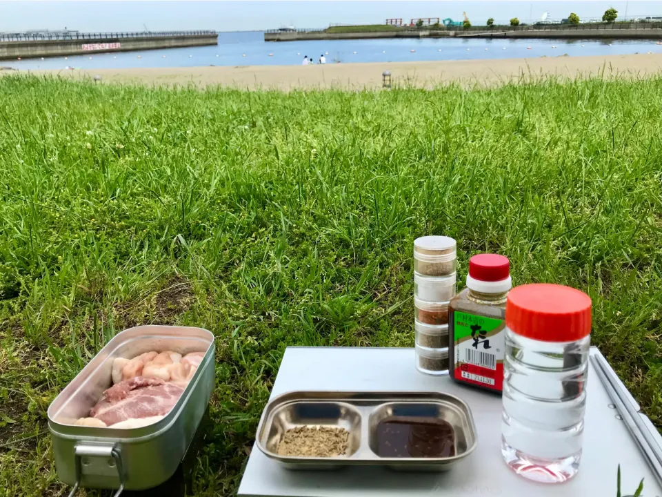 海にきましたメスティンbbq|deekay71さん