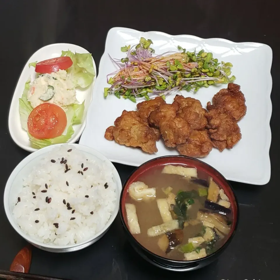 Snapdishの料理写真:鶏もも肉の唐揚げ|Yukiさん