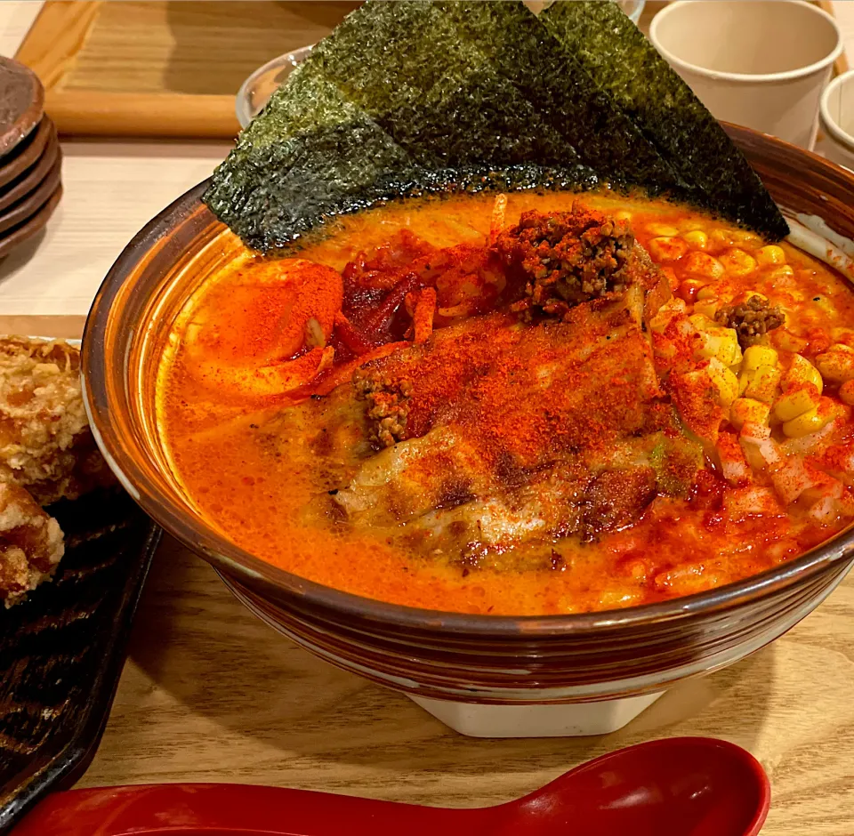 旨味たっぷりの特製辛みそラーメン！|ひろゆきさん