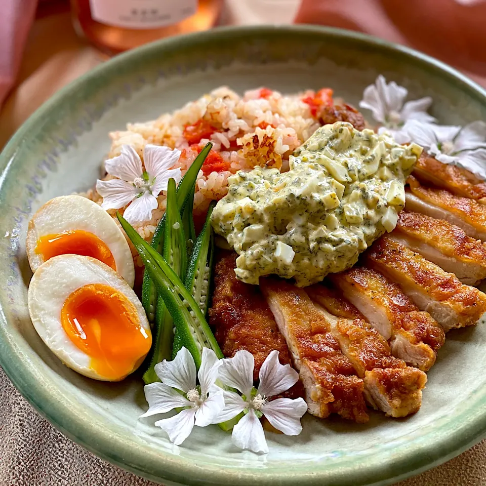 🍅🍚💪元気の源、爽やかご飯 ①. 🍅🍚🍅トマトの炊き込みご飯、🌶🍗🌶チキン南蛮、🌿🥚🍋大葉レモンタルタル|ゆきぽん@ゆきの家飲み料理さん