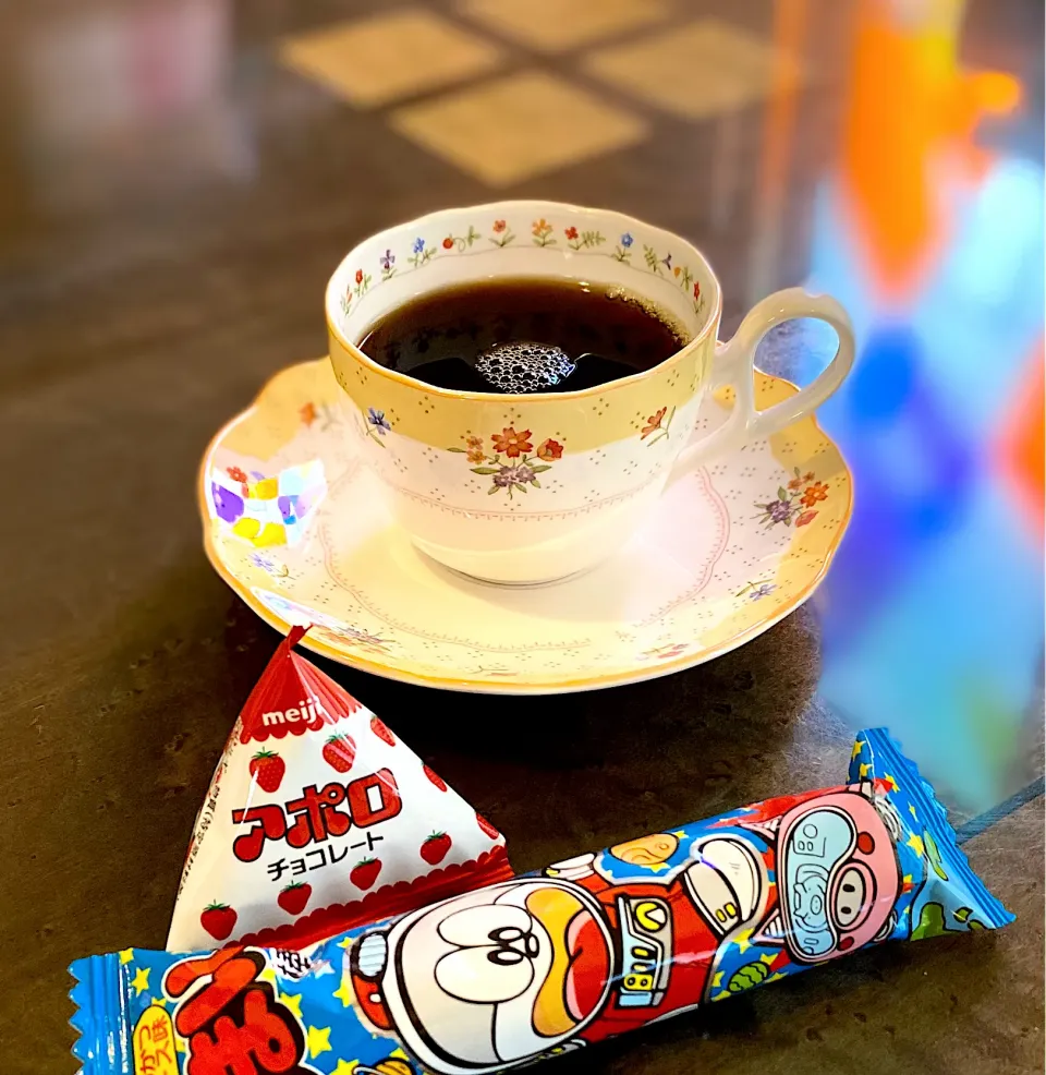 Snapdishの料理写真:駄菓子でコーヒー|かっちゃん杉さん