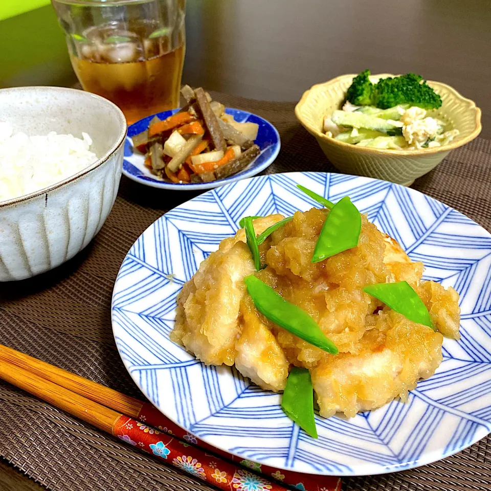 鶏むね肉のおろしポン酢煮　切り干し大根サラダ　きんぴらごぼう|ちぐあささん