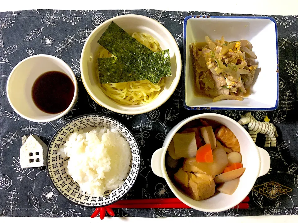 ✳︎さるラーメン✳︎豚肉とごぼうとねぎの卵とじ✳︎根菜類の煮物|syamさん