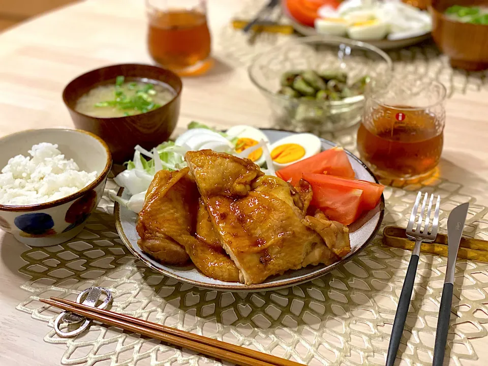 漬けて焼くだけ！簡単ジューシーなローストチキン|ひろさんとゆりさんさん