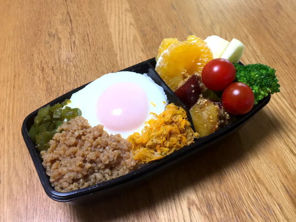 鶏そぼろ丼弁当|ゆさん