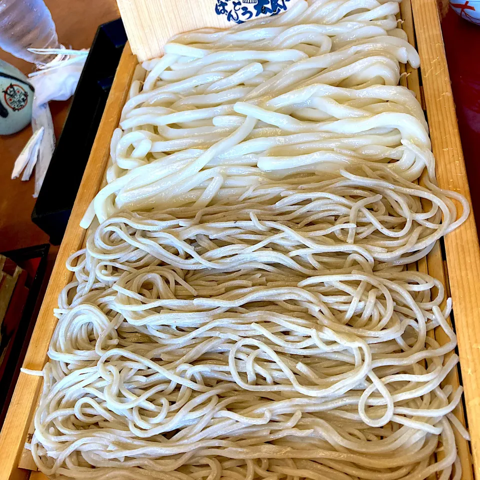 ばんどう太郎のうどんと蕎麦の合い盛り600g|ツンコロさん