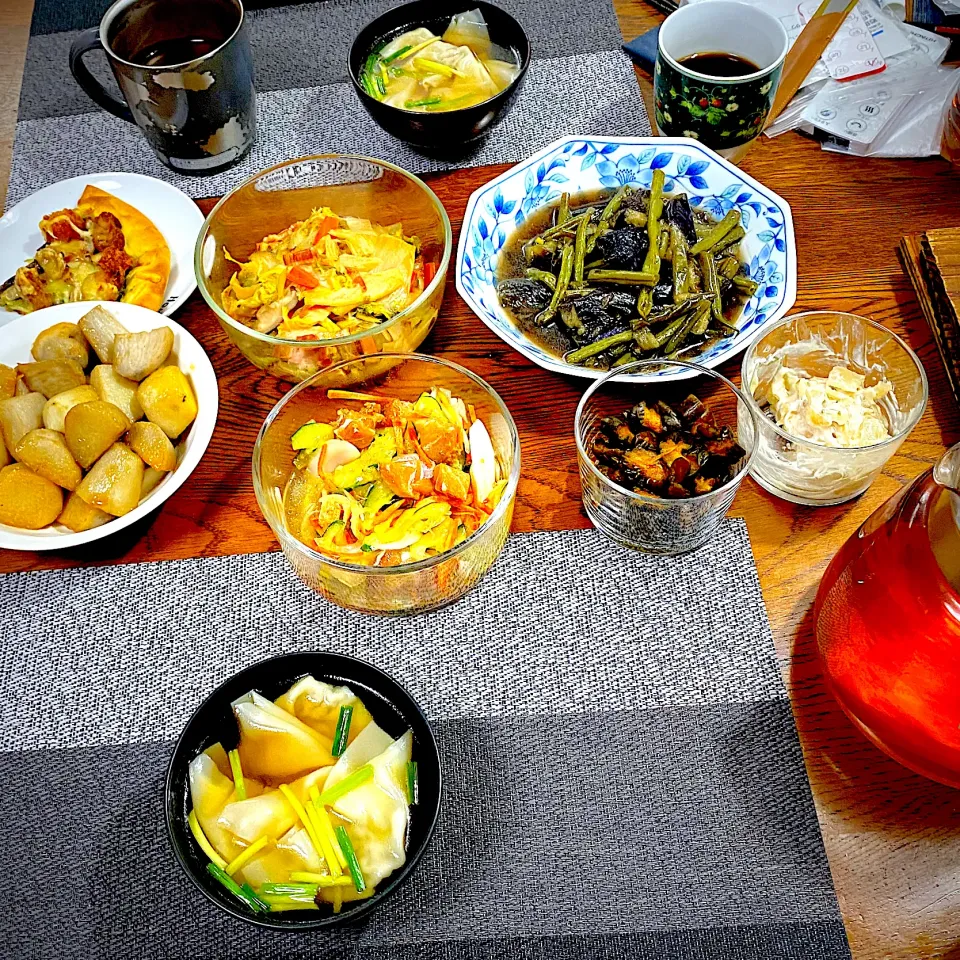 里芋の揚げ煮、茄子とインゲンの炒め煮、白菜のコンソメ煮、カルパッチョ、常備菜、漬物|yakinasuさん