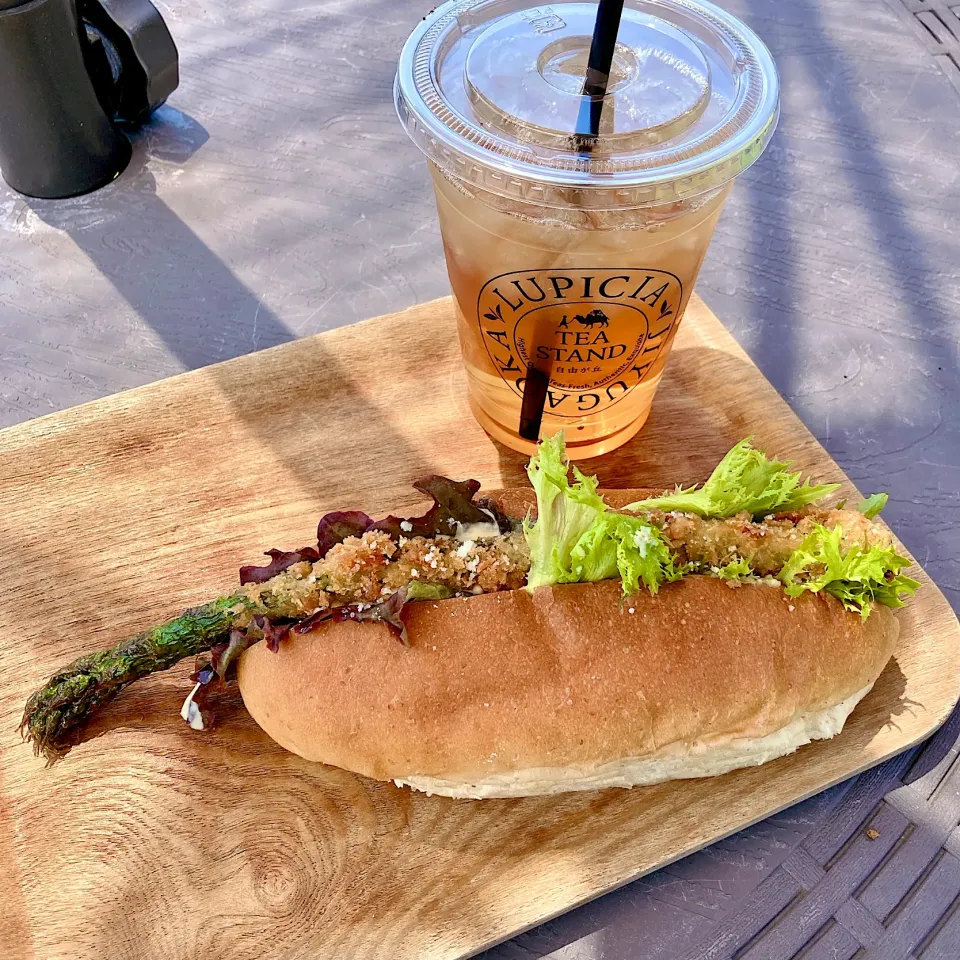 カフェ巡り☕️ニセコのルピシアのアスパラドックと春摘みダージリンティー🫖|Happy suzumeさん