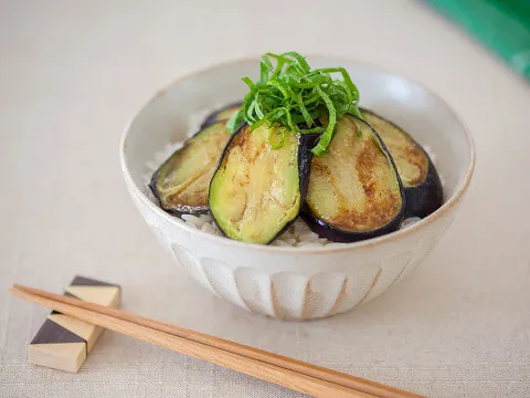 なすの照り焼き丼|ヤマサ醤油公式アカウントさん